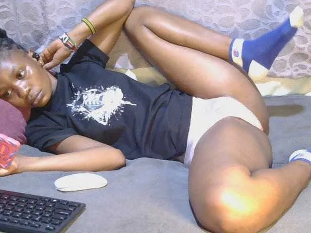 Live sex webcam photo for slim-girl01 #292156455