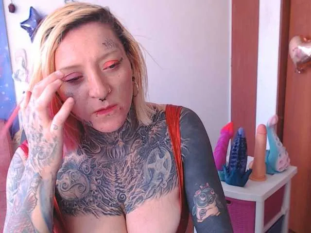 Live sex webcam photo for sloppytitss #275439352