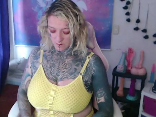 Live sex webcam photo for sloppytitss #292284651