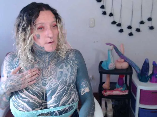 Live sex webcam photo for sloppytitss #294152058