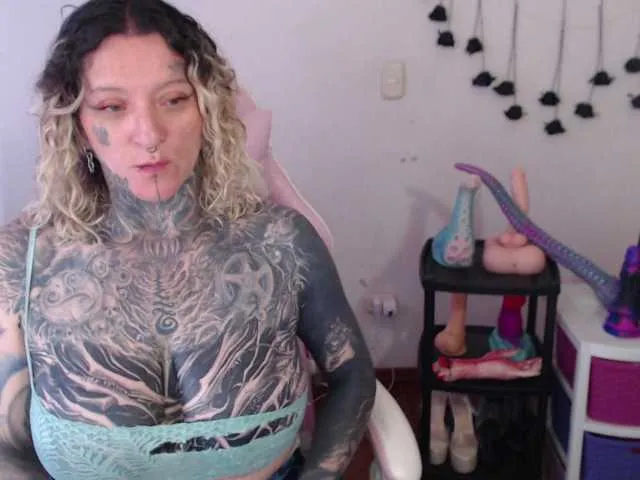 Live sex webcam photo for sloppytitss #294156336