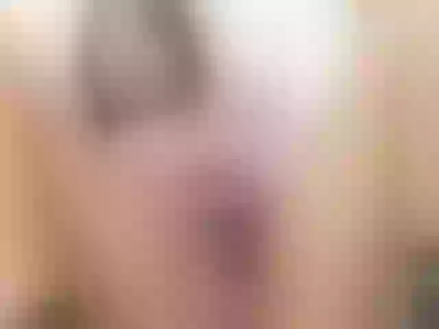 Live sex webcam photo for slutlittlegir #291369771