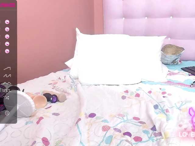 Live sex webcam photo for sluttywife #276002645