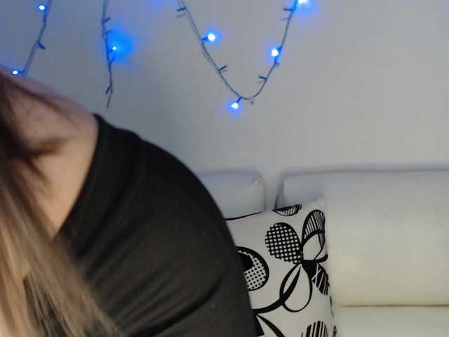 Live sex webcam photo for snowsmith #276772445