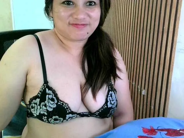 Live sex webcam photo for soffia-mae #293646197
