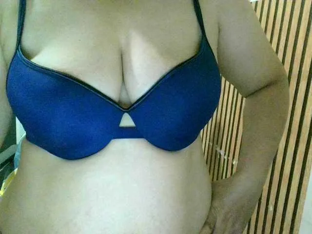 Live sex webcam photo for soffia-mae #293767487