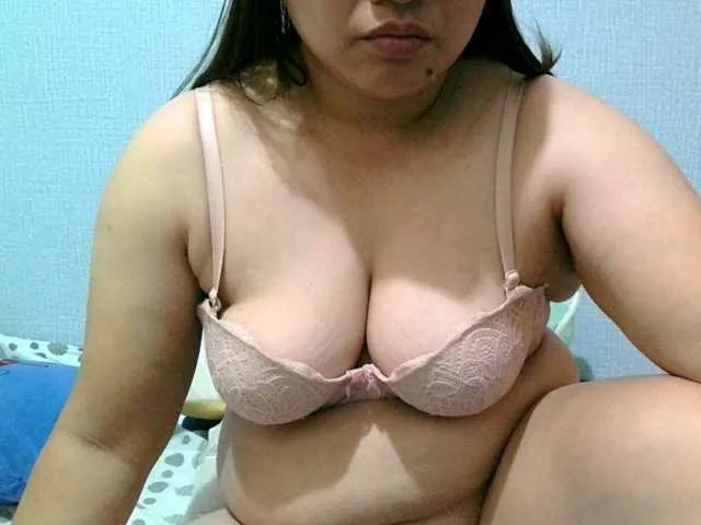 Live sex webcam photo for soffia-mae #294269131