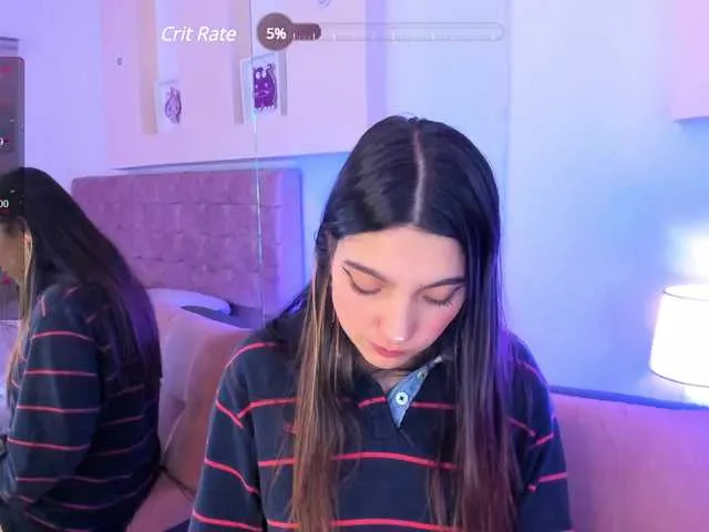 Live sex webcam photo for soffy-18 #277873098