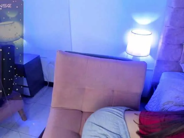 Live sex webcam photo for soffy-18 #278029941