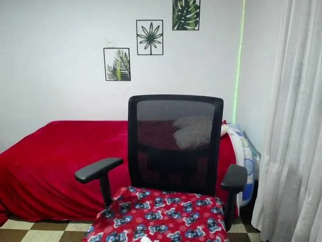 Live sex webcam photo for sofi-52 #276180548