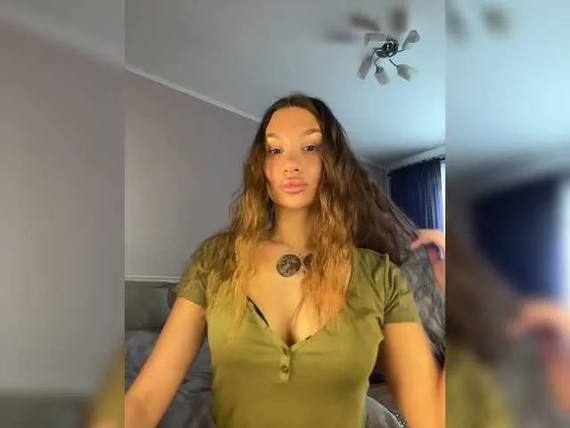Live sex webcam photo for sofi-love #292860640