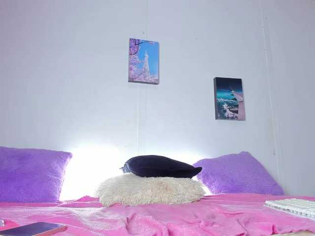 Live sex webcam photo for sofia-17 #290191125