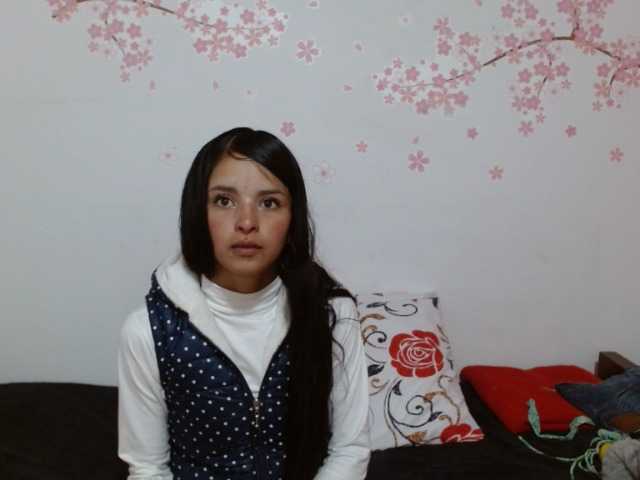 Live sex webcam photo for sofia-21x #277303301