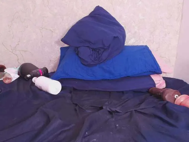 Live sex webcam photo for sofia-bb #291841750