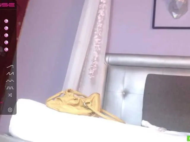 Live sex webcam photo for sofia-ebony #272480762