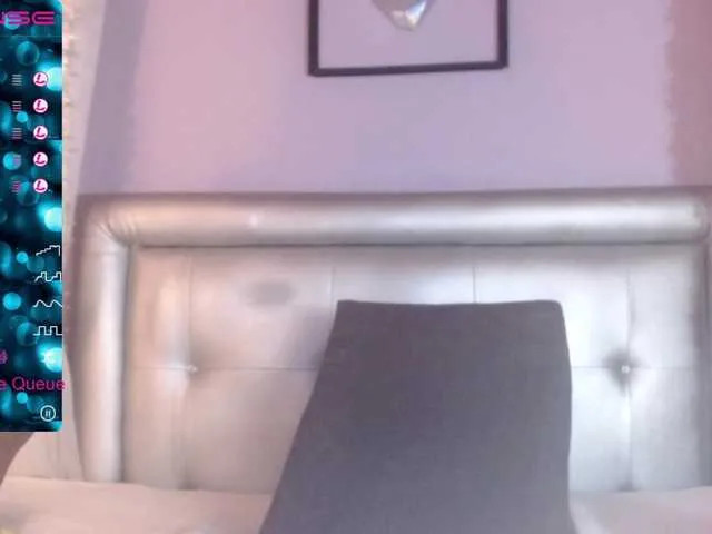 Live sex webcam photo for sofia-ebony #273055098
