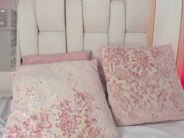 Live sex webcam photo for sofia-grey #291188485