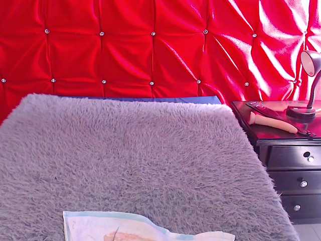 Live sex webcam photo for sofia-lopez40 #272178970