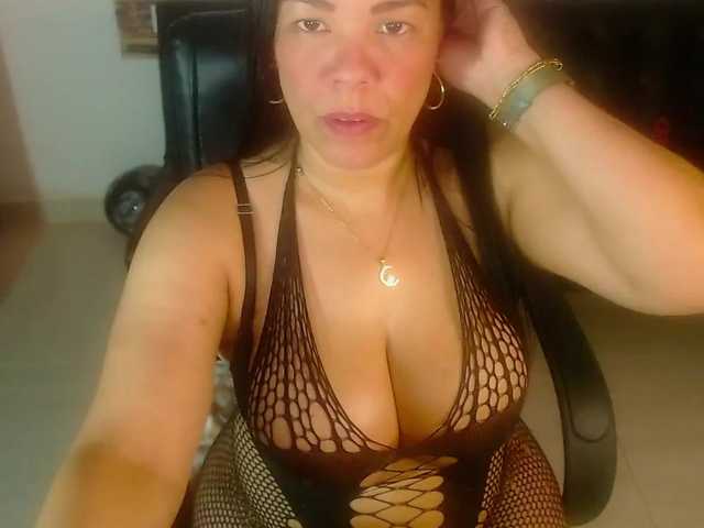 Live sex webcam photo for sofia-lopez40 #272218678