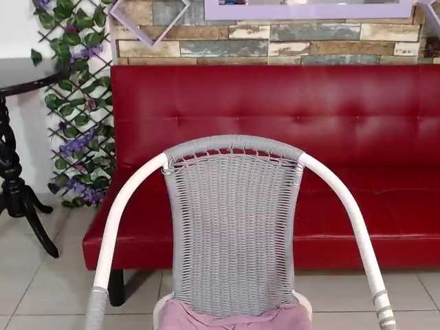 Live sex webcam photo for sofia-lopez40 #272932843