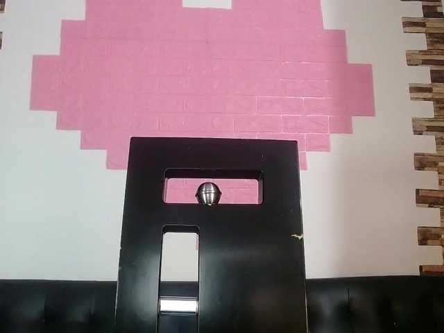 Live sex webcam photo for sofia-lopez40 #272981650