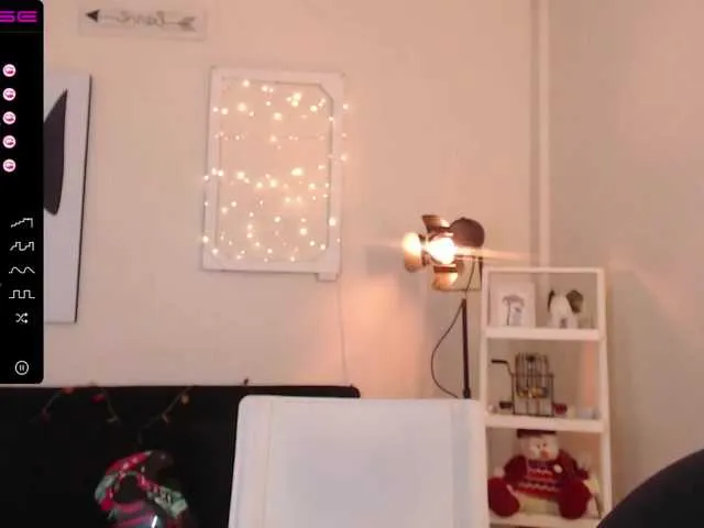 Live sex webcam photo for sofia-reyes #271697110