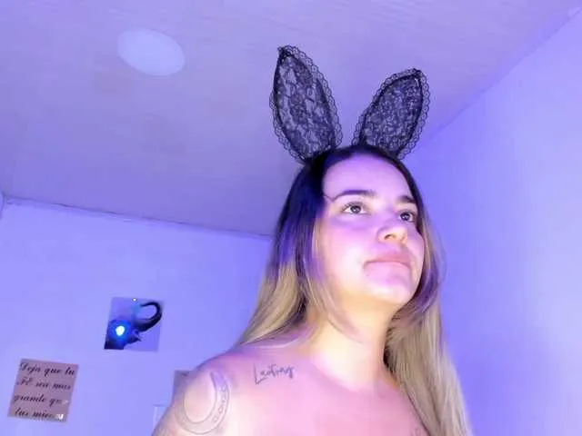Live sex webcam photo for sofia-sallie #288082635