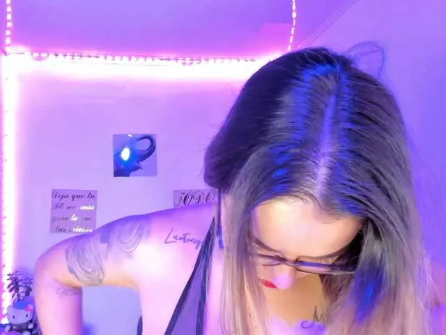 Live sex webcam photo for sofia-sallie #288082636