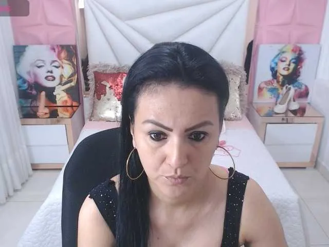 Live sex webcam photo for sofia-sexyboobs #276848953