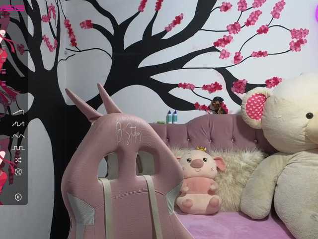 Live sex webcam photo for sofia-tay1 #275963843