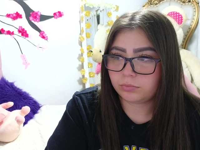 Live sex webcam photo for sofia-tay1 #276339528