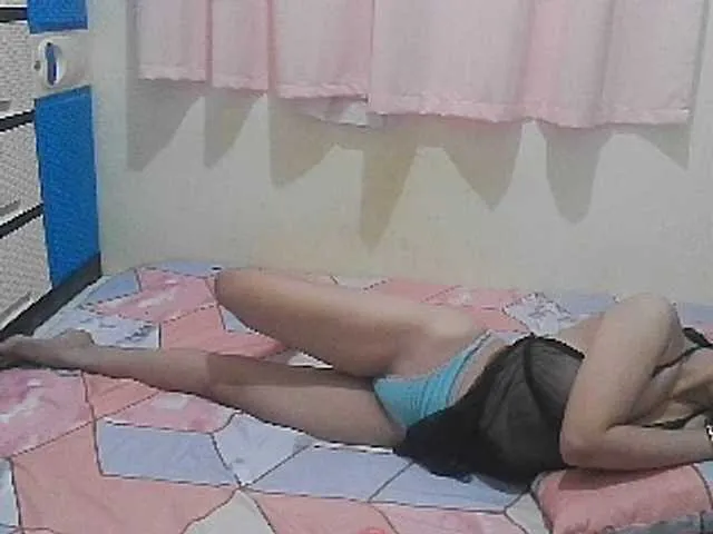 Live sex webcam photo for sofia215 #292125102