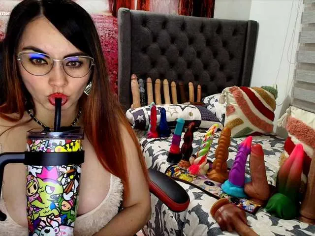 Live sex webcam photo for sofia23dirty #290747143