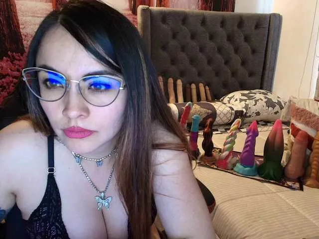 Live sex webcam photo for sofia23dirty #291161393
