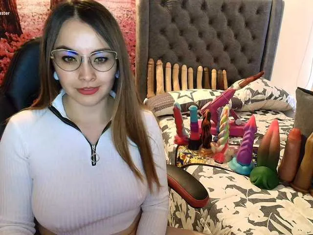 Live sex webcam photo for sofia23dirty #292054810
