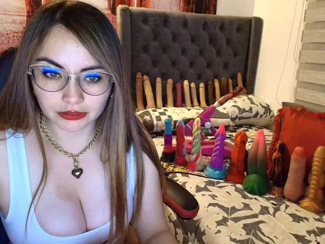 Live sex webcam photo for sofia23dirty #292437714