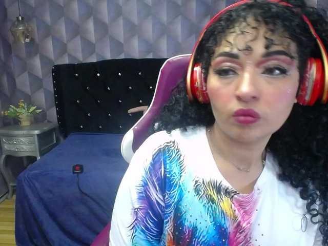 Live sex webcam photo for sofiacowperx #290384136