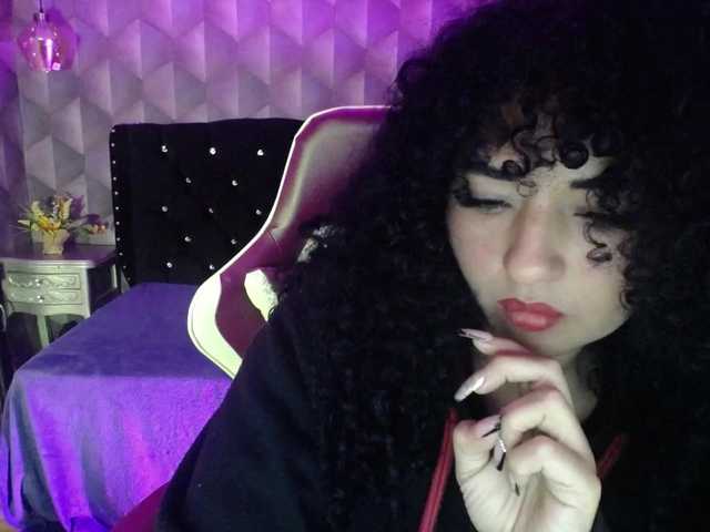Live sex webcam photo for sofiacowperx #290576805