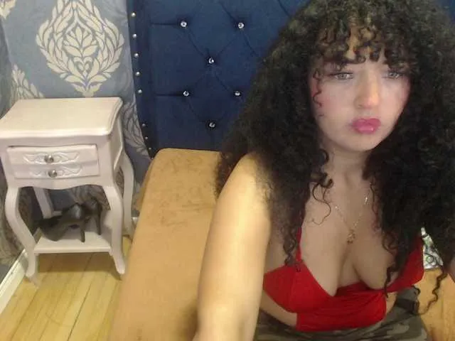 Live sex webcam photo for sofiacowperx #291961013