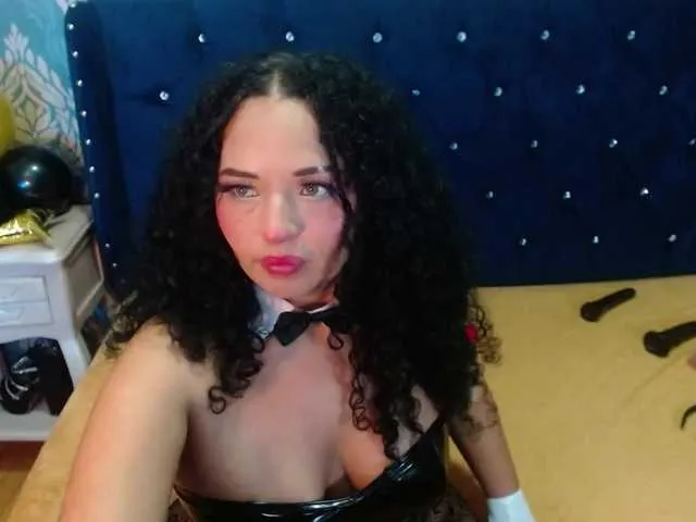 Live sex webcam photo for sofiacowperx #293564136