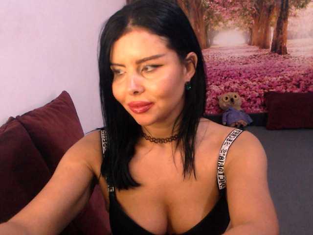 Live sex webcam photo for sofialiuba #276907920