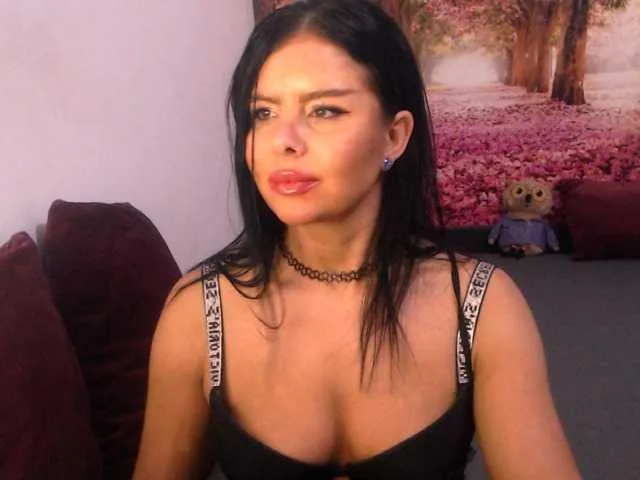 Live sex webcam photo for sofialiuba #277551428