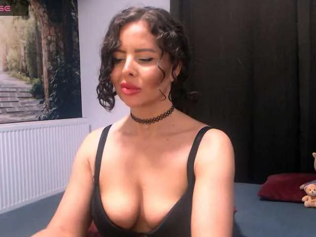Live sex webcam photo for sofialiuba #293460961