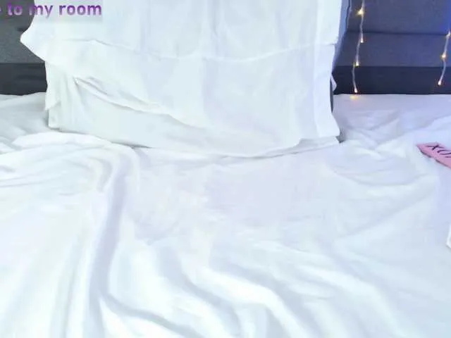 Live sex webcam photo for sofiamoore2 #272628298