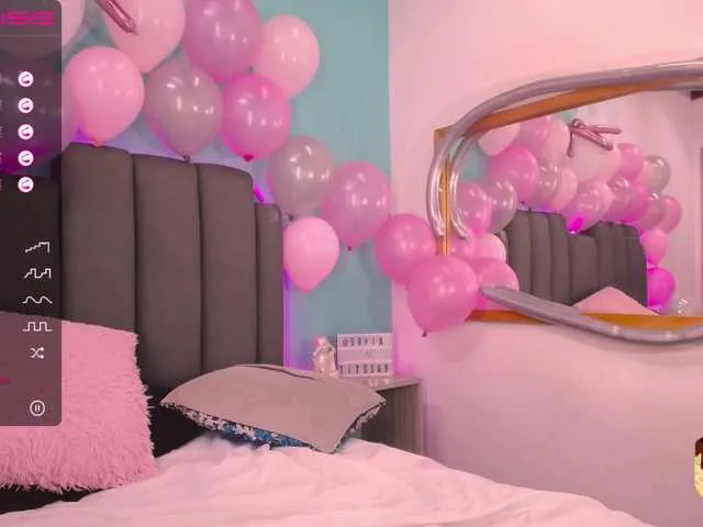 Live sex webcam photo for sofiatitss69 #274440600