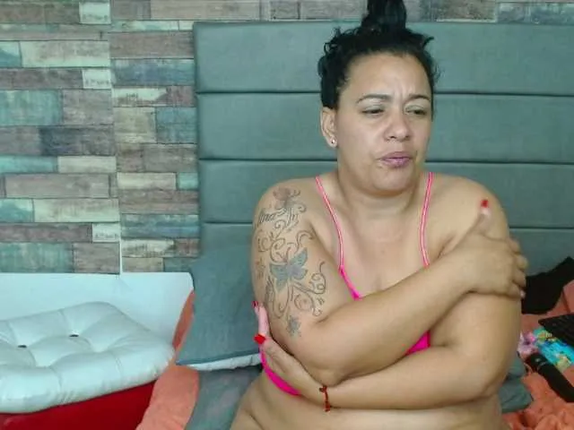 Live sex webcam photo for sofie-storm #276452428