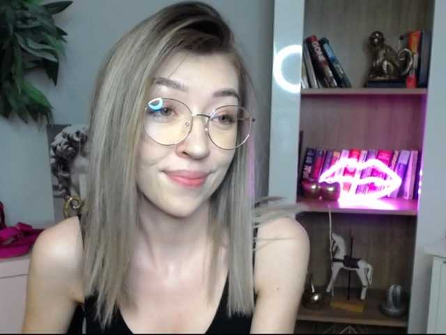 Live sex webcam photo for soft-alexa #273044121