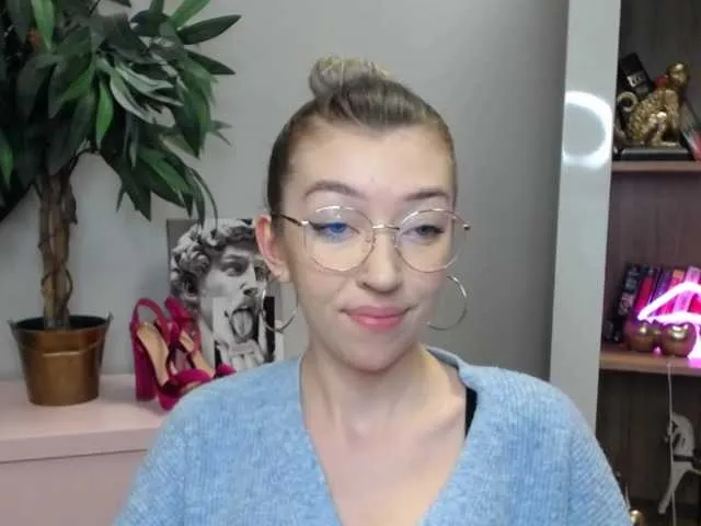 Live sex webcam photo for soft-alexa #273191657