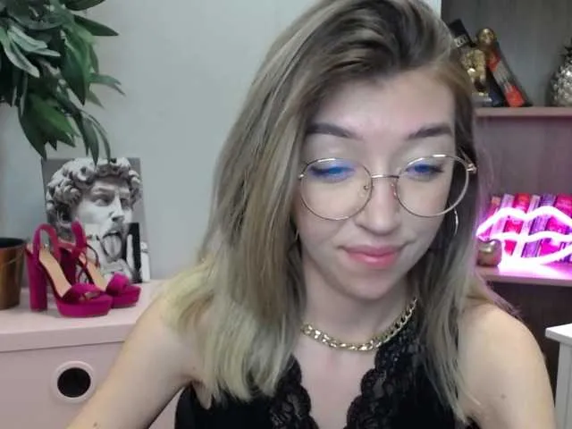 Live sex webcam photo for soft-alexa #273274499