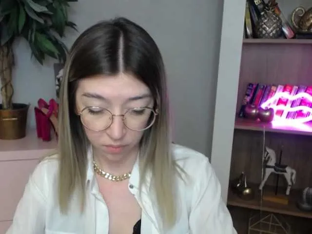 Live sex webcam photo for soft-alexa #273348942